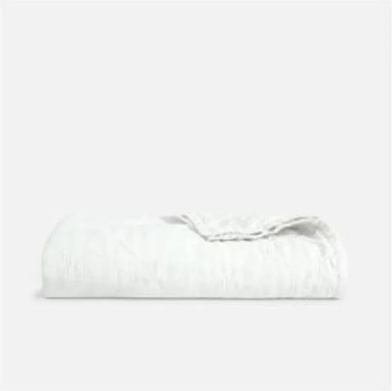 White linen quilt bundle, same silent treatment, different SKU