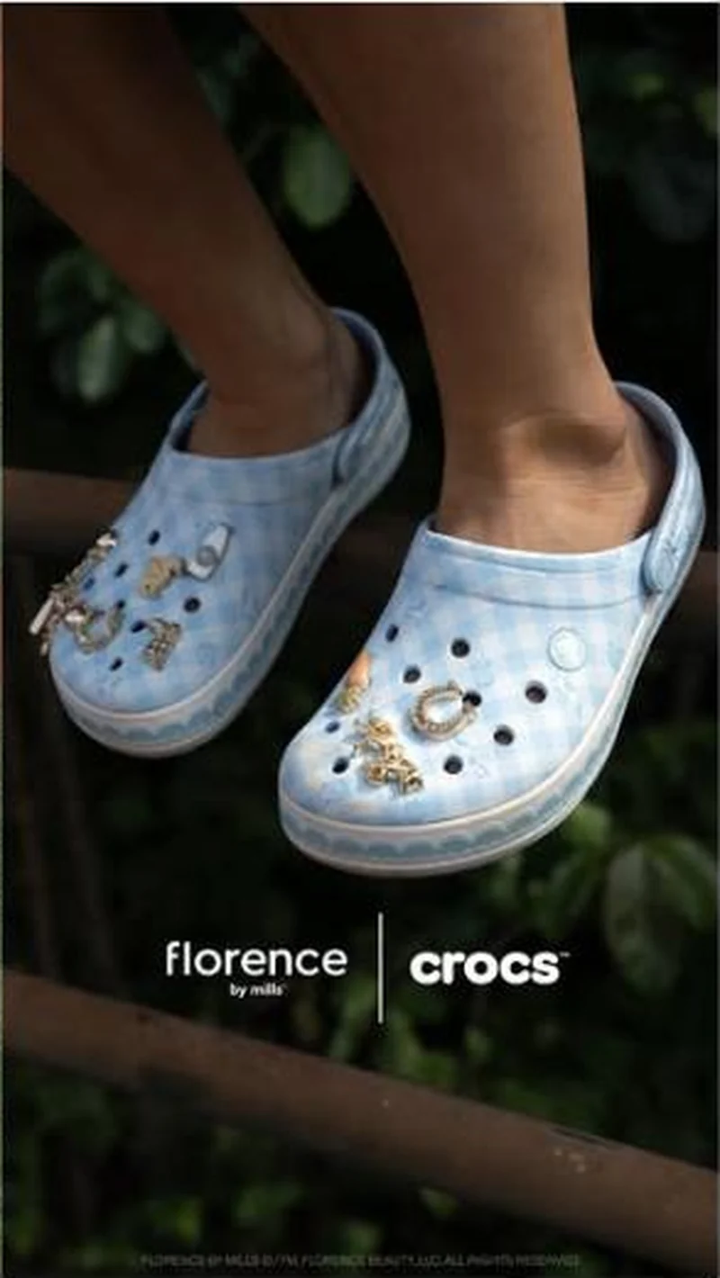 Florence by Mills, on-foot in foliage